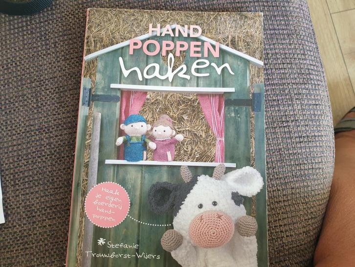 Stefanie Trouwborst-Wijers - Handpoppen haken, Boeken, Hobby en Vrije tijd, Zo goed als nieuw, Breien en Haken, Ophalen