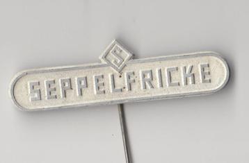 Seppelfricke speldje beschikbaar voor biedingen