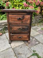 Rustiek antiek ladekastje/nachtkastje/bijzetkastje, Antiek en Kunst, Antiek | Meubels | Kasten, Ophalen