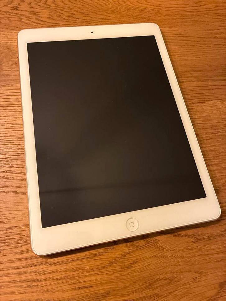 iPad Air 1 A1474 16GB WiFi - Goedkoop!, Computers en Software, Apple iPads, Gebruikt, Apple iPad Air, Wi-Fi, 9 inch, 16 GB, Zilver
