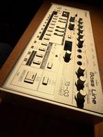 Roland TB-03 Bass Line Synthesizer (Acid), Muziek en Instrumenten, Roland, Zo goed als nieuw, Met midi-aansluiting, Overige aantallen