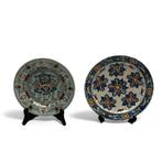 Twee 18e eeuwse Delfts polychrome bordjes, Antiek en Kunst, Antiek | Keramiek en Aardewerk, Ophalen of Verzenden