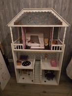 Groot poppenhuis met meubeltjes, Verzamelen, Poppenhuizen en Toebehoren, Ophalen, Gebruikt, Poppenhuis