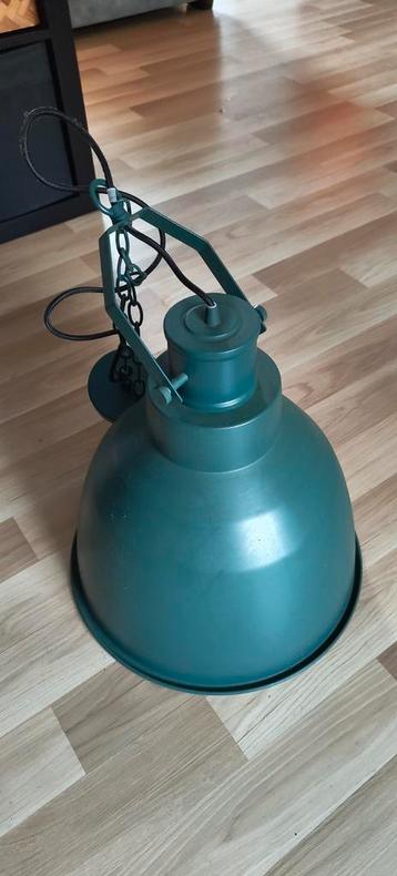 Industriële groene hanglamp beschikbaar voor biedingen