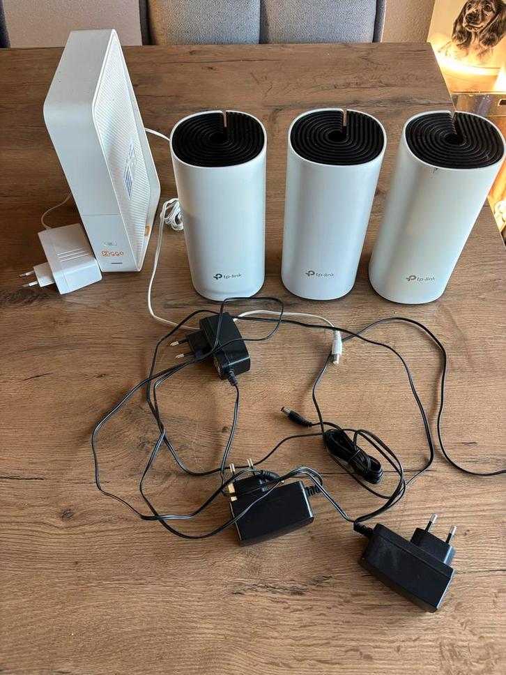 TP-Link Wifi Versterkers (3x) + Ziggo Box, Computers en Software, Routers en Modems, Gebruikt, Router, Ophalen of Verzenden