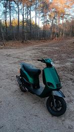 Zip 70 (ook ruilen), Fietsen en Brommers, Scooters | Piaggio, Ophalen, Zo goed als nieuw, Benzine, Zip