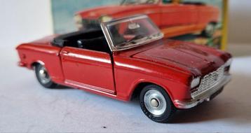 Dinky Toys (Meccano) 511 Peugeot 204 Cabriolet beschikbaar voor biedingen