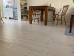 Massief grenen vloer whitewash 30 (of 40) m2 met plinten., Ophalen, Gebruikt, Vloerdelen of -planken, 10 m² of meer