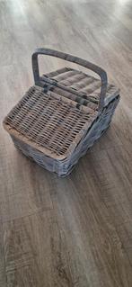 Vintage Rieten Picknickmand, Hobby en Vrije tijd, Picknickmanden, Ophalen of Verzenden, Gebruikt, Zonder inhoud