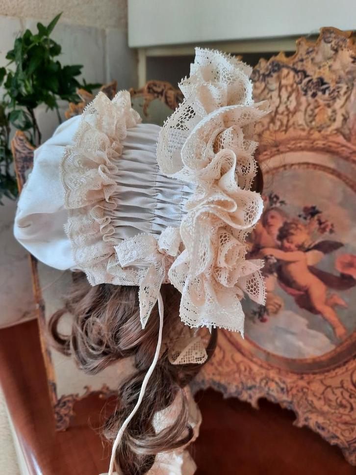 Bonnet Frans Antiek kant 25 €, Antiek en Kunst, Curiosa en Brocante, Ophalen of Verzenden