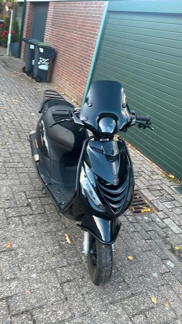 Piaggio zip 2022 iget 4t beschikbaar voor biedingen