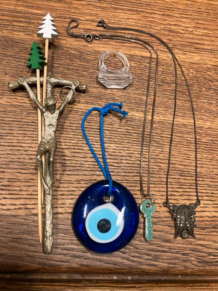 Kruis (geloof), geluk (boze oog), sleutel tot je hart (love), Sieraden, Tassen en Uiterlijk, Kettingen, Gebruikt, Overige materialen