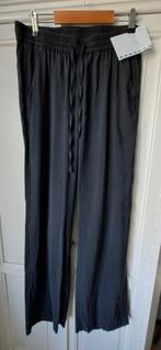 Zwarte katoenen broek, wijdere pijp 25cm., Ophalen of Verzenden, Gedragen, Zwart