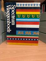 Boek Spectrum Vlaggenboek, Boeken, Ophalen of Verzenden, Overige gebieden