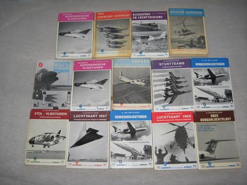 Alkenreeks boekjes VLIEGTUIGEN 1x Stunt teams serie boek num, Boeken, Vervoer en Transport, Zo goed als nieuw, Vliegtuig, Ophalen of Verzenden