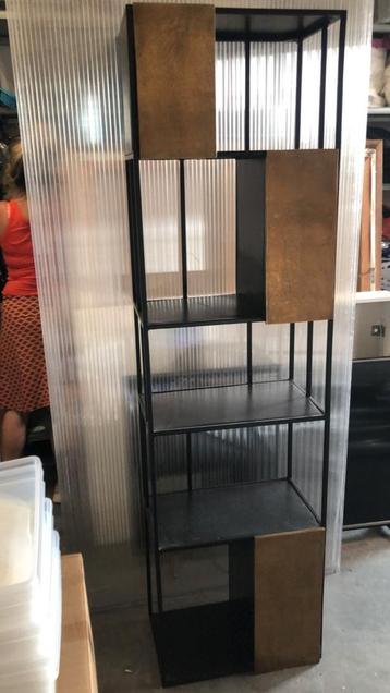 Prachtige Design kast goud en zwart