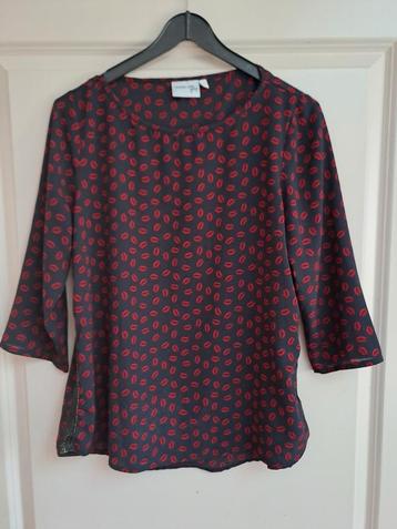 Kusjes blouse, mondjes shirt, driekwart mouw, mt 40, d.blauw beschikbaar voor biedingen