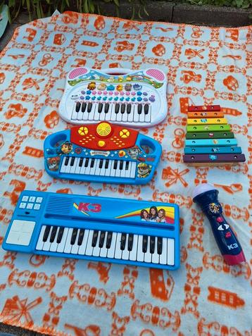 Diverse muziekinstrumenten voor kids beschikbaar voor biedingen
