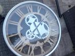 Mooi Moderne wandklok, Ophalen, Zo goed als nieuw, Analoog, Wandklok