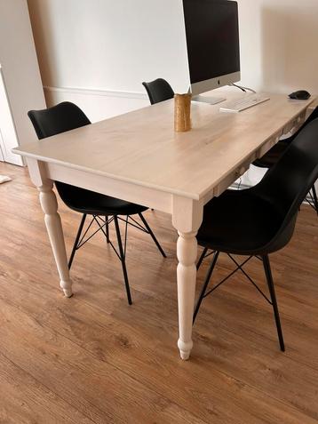 Gratis - wit houten eettafel met lades 160 cm x 80 cm beschikbaar voor biedingen