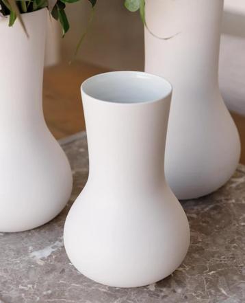 Bombyxx Vaas Liora Keramiek Grey White 36x20 cm beschikbaar voor biedingen