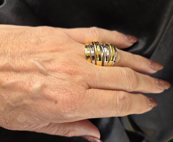 18 karaat goud op zilver bi-color design ring. 2025/764., Sieraden, Tassen en Uiterlijk, Ringen, Nieuw, Dame, 18 tot 19, Goud