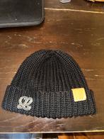Loewe Beanie muts, Ophalen of Verzenden, Zo goed als nieuw, One size fits all, Pet