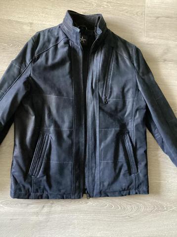 Mooie leren jas, marineblauw, mt 54, amper gedragen, gevoerd beschikbaar voor biedingen