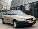 Opel Astra 1.6i Season l Automaat l 34dkm NAP!, Gebruikt, 4 cilinders, Beige, 39 €/maand