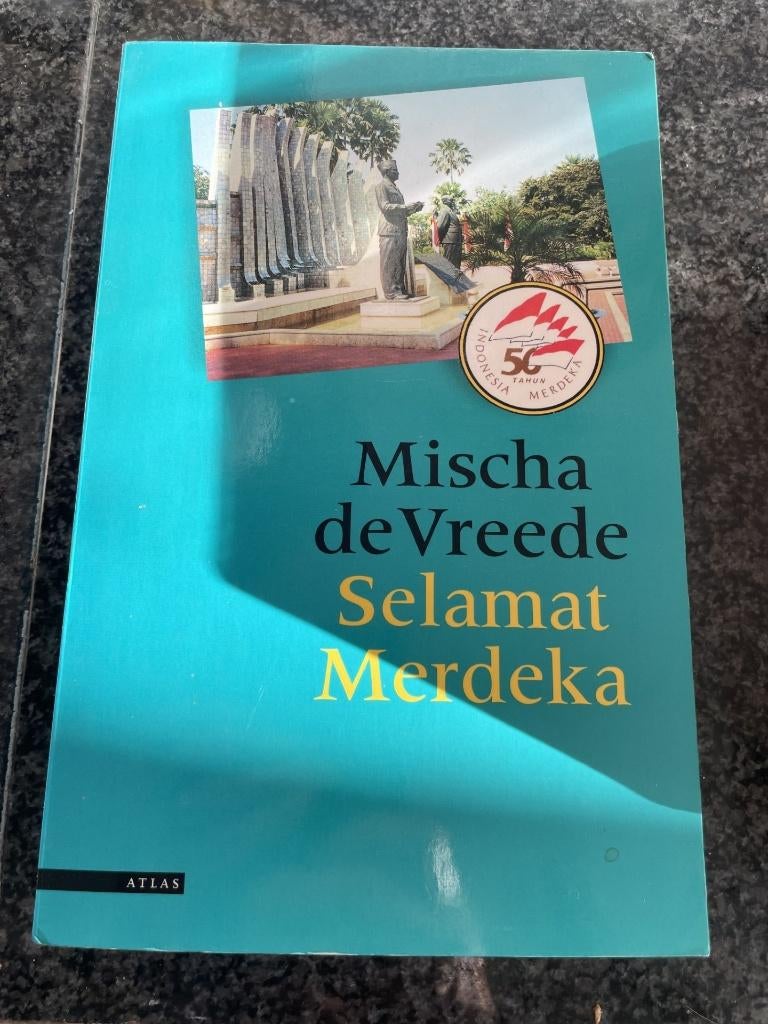 Selamat merdeka / mischa de vreede, Boeken, Ophalen of Verzenden, Zo goed als nieuw
