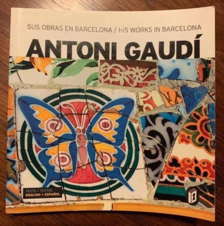 Antoni Gaudi; his works sus obras Barcelona; 9788496783072, Boeken, Kunst en Cultuur | Beeldend, Zo goed als nieuw, Beeldhouwkunst