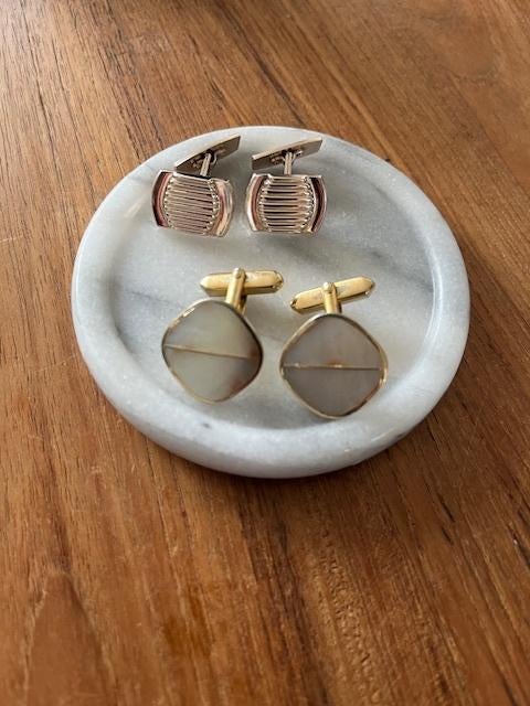 Manchetknopen 2 paar, Ophalen of Verzenden, Gebruikt, Overige materialen