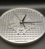 Klok putdeksel medaille vierdaagse Nijmegen, Huis en Inrichting, Ophalen of Verzenden, Wandklok