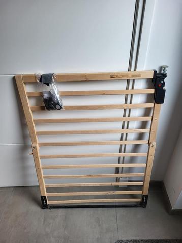 Te koop: Verstelbaar houten traphekje – veilig én stijlvol! beschikbaar voor biedingen