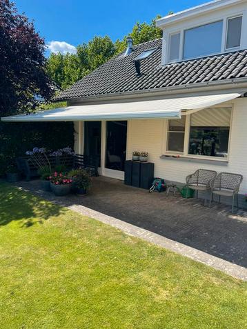 Zonnescherm knikarm Harol LX 321 beschikbaar voor biedingen