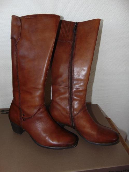 Laarzen Tamaris in zeer goede staat, Kleding | Dames, Schoenen, Gedragen, Hoge laarzen, Bruin, Ophalen of Verzenden