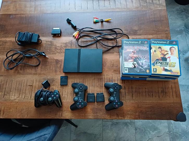 PS2 Slim + 3 Controllers + 17 Games - Goede Staat!, Spelcomputers en Games, Games | Sony PlayStation 1, Gebruikt, Overige genres