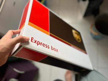 14x UPS Express box - Verpakking en Verzending beschikbaar voor biedingen
