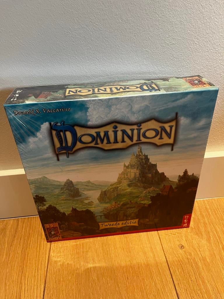 Dominion - Nieuw in Verpakking, Een of twee spelers, Ophalen of Verzenden, Nieuw