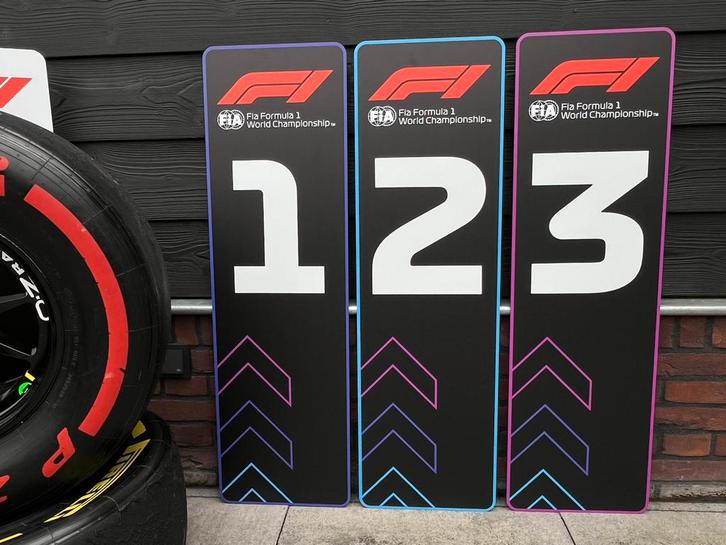 Formule 1 band pitbord uit 2023 NR 1 / 2 / 3, Verzamelen, Automerken, Motoren en Formule 1, Gebruikt, Formule 1, Ophalen of Verzenden