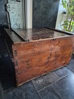 Antieke / vintage kist 64 bij 71 bij 107 cm, Ophalen