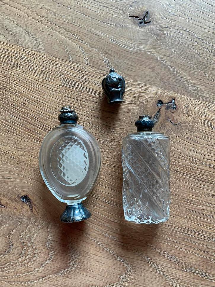Antieke Parfumflesjes - Set van 2, Antiek en Kunst, Antiek | Glas en Kristal, Ophalen of Verzenden