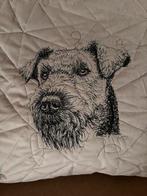 Handgemaakte Kussenhoes Airedale - 45x45 cm - Nieuw, Ophalen of Verzenden, Nieuw, Beige, Vierkant