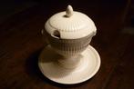 Wedgwood Edme SAUSTERRINE op orginele ONDERSCHOTEL, Ophalen of Verzenden, Wedgwood, Aardewerk, Schaal of Schalen