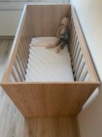 Europe baby: ledikant, commode en wandplankje, Ophalen, Zo goed als nieuw, Commode