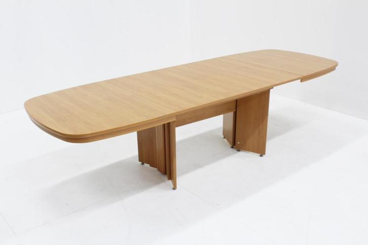 Vintage grote ovalen uitschuifbare eettafel tafel, Huis en Inrichting, Tafels | Eettafels, Gebruikt, 100 tot 150 cm, 200 cm of meer