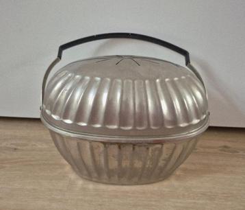 Antieke theewarmer Metawa beschikbaar voor biedingen