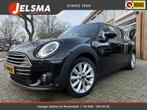 MINI Clubman 1.5 Cooper 136pk Aut., Camera | Navi & CarPlay, Auto's, Mini, 136 pk, Gebruikt, Leder en Stof, Zwart
