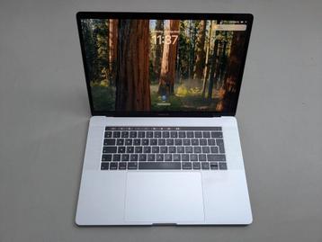 Apple Macbook Pro 15.4 (2019) 6-core i7 16 GB RAM 512 GB beschikbaar voor biedingen