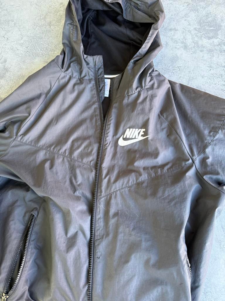 Nike Windrunner Jacket - Zwart/Grijs - Maat XL (158-170cm), Ophalen of Verzenden, Zo goed als nieuw, Maat 46/48 (XL) of groter